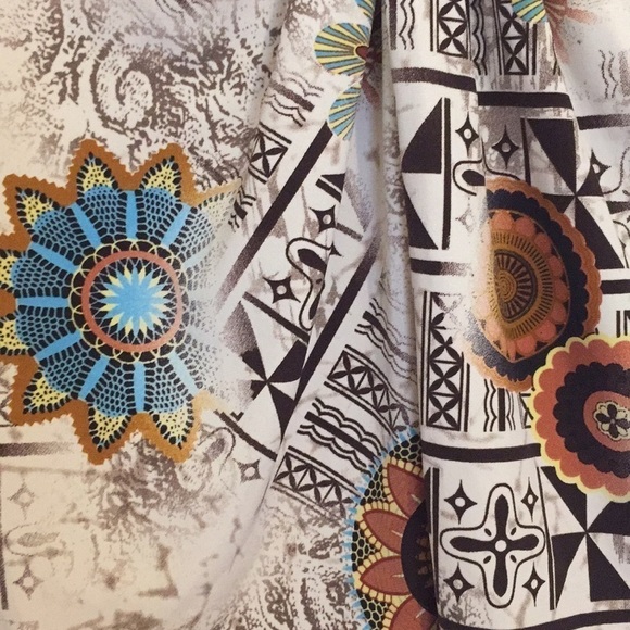 Creative Design Works Blouse - Picture 4 of 6